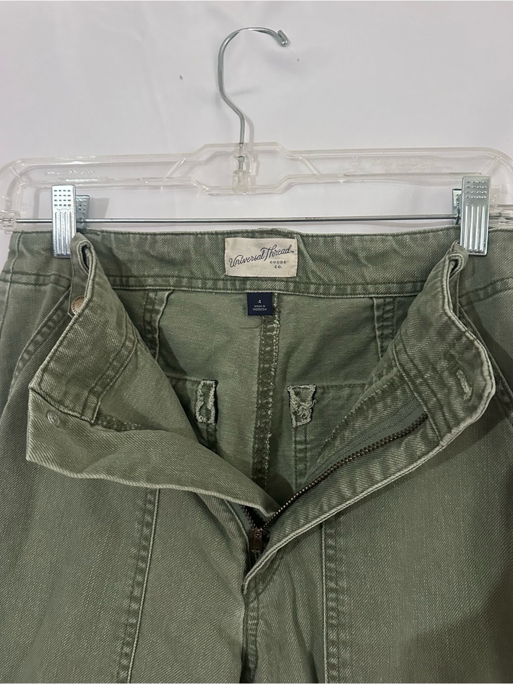 Universal Thread Olive Cargo Wide-Leg Pants - Picture 3 of 5